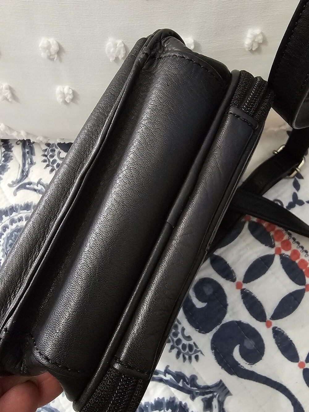 FINAL..Fossil Black Leather Crossbody - Picture 11 of 16